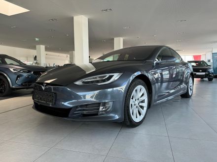 Tesla Model S Standard Reichweite 90kWh
