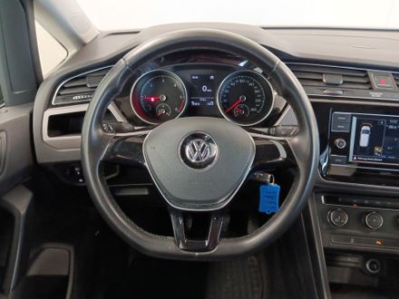 VW Touran TDI SCR 5-Sitzer