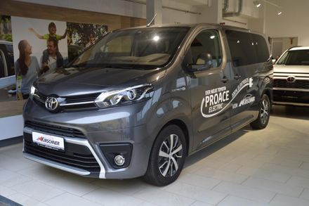 Toyota Proace Verso 75 kWh Medium Family + Aut.